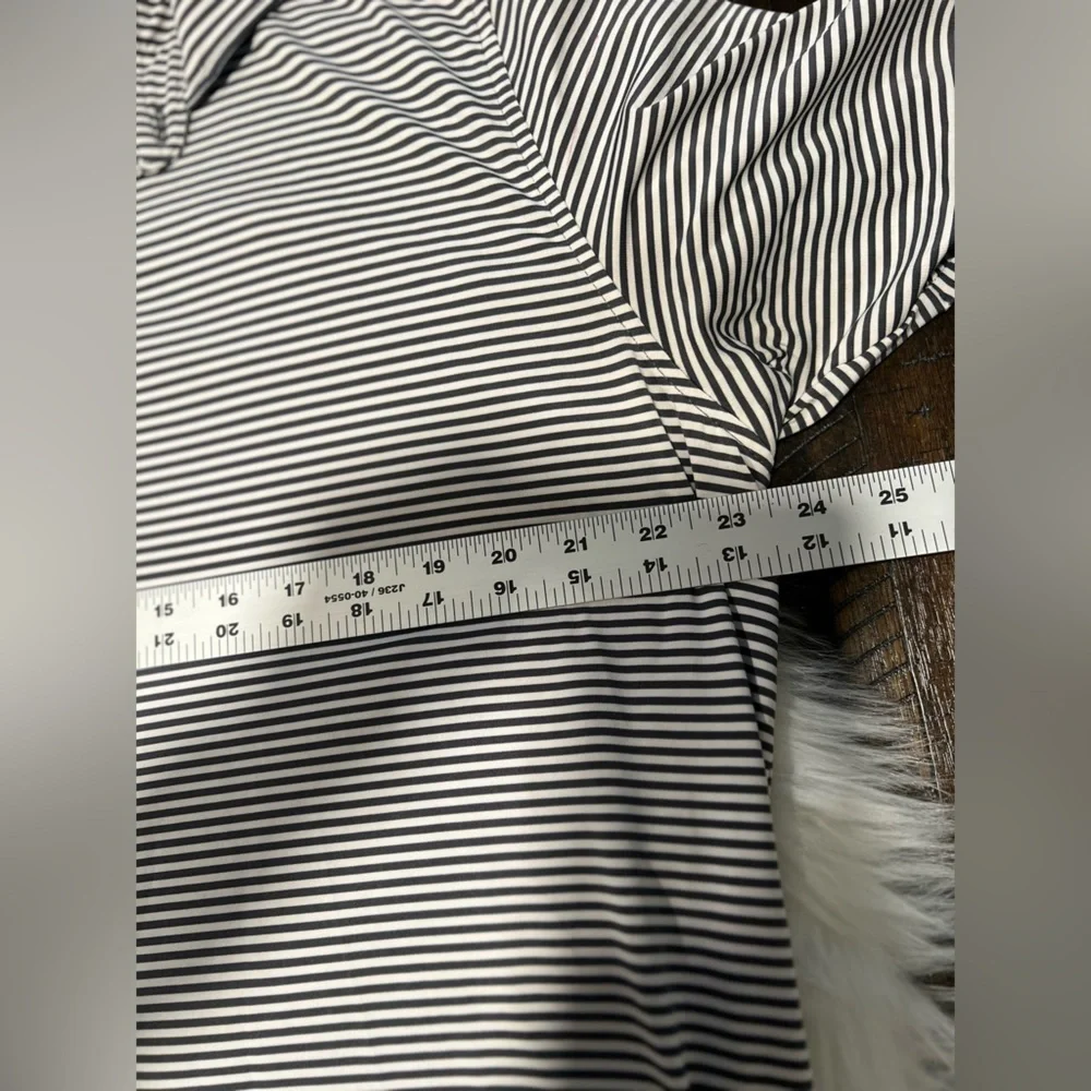 Peter Millar Summer comfort polo size Large striped EUC - Picture 5 of 8